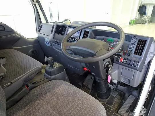 エルフ 2t 4WD FFL 標準 平ボデー