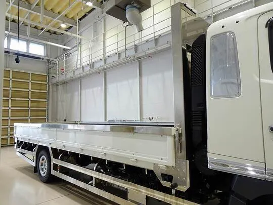 レンジャー 3.65t 標準ベッド付 平ボデー 210ps