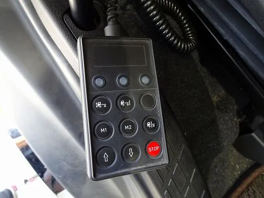 プロフィア 13.5t 4軸 アルミブロック 平ボデー 総輪エアサス 410ps