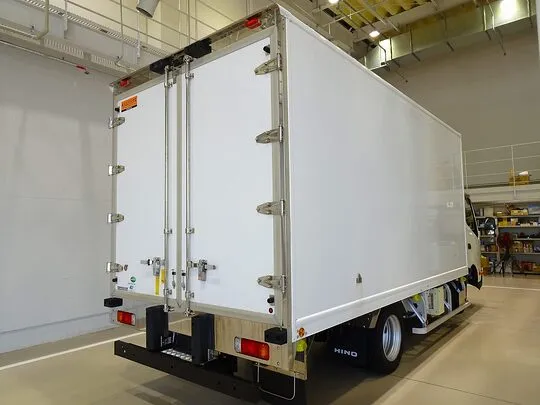 デュトロ 2t 4WD FJL ワイドロング 低温冷凍車 スタンバイ付