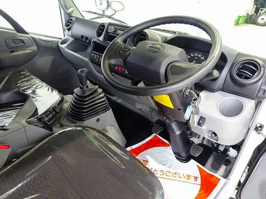 【年次点検済】デュトロ 3t FJL 標準 タダノ3段クレーン付
