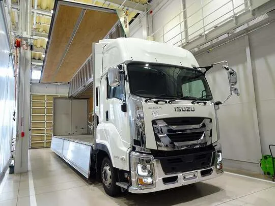 ギガ 13.8t 4軸 アルミウイング リアエアサス 380ps