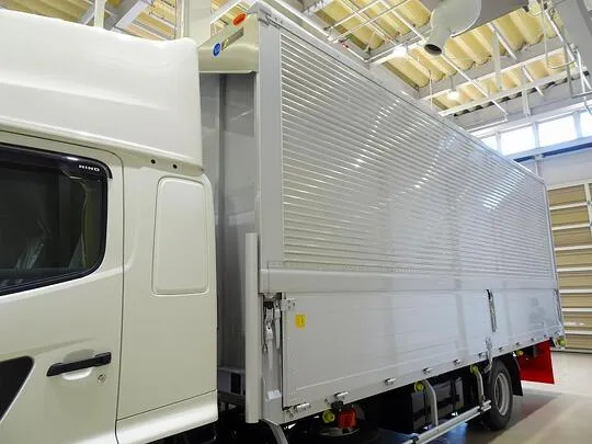 レンジャー 2.7t ワイドベッド付 アルミウイング リアエアサス 240ps 未使用車