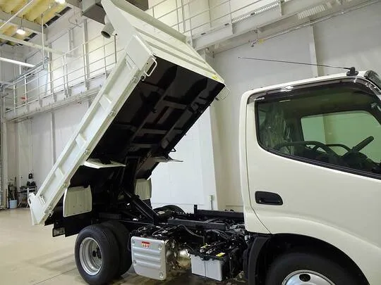 デュトロ 2t 4WD FJL 強化ダンプ 未使用車