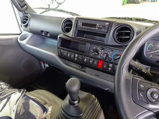 デュトロ 2t 4WD FJL 強化ダンプ 未使用車