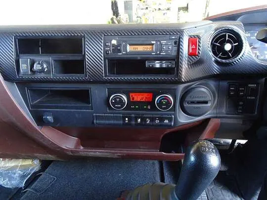 レンジャー 2.8t ワイドベッド付 アルミウイング リアエアサス 210ps