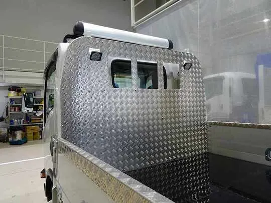 エルフ 2t 4WD FFL 標準セミロング アルミブロック 平ボデー