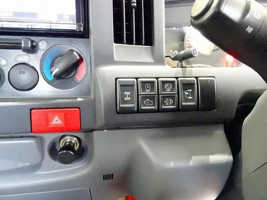 エルフ 1.5t 4WD FFL Sタイヤ 平ボデー