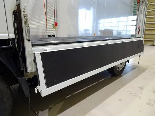 エルフ 1.5t 4WD FFL Sタイヤ 平ボデー