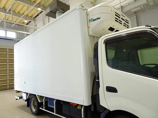 デュトロ 2t FJL ワイドロング 低温冷凍車 スタンバイ/格納ゲート付