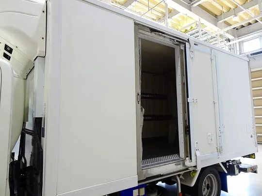 デュトロ 2t FJL ワイドロング 低温冷凍車 スタンバイ/格納ゲート付