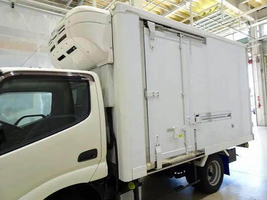 デュトロ 2t FJL 標準 低温冷凍車