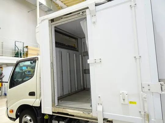 デュトロ 2t FJL 標準 低温冷凍車