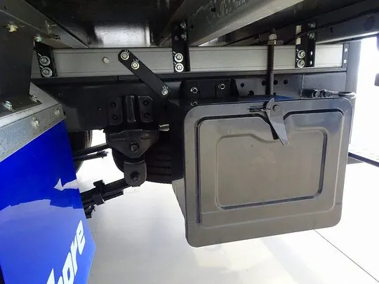 デュトロ 2t FJL 標準 低温冷凍車