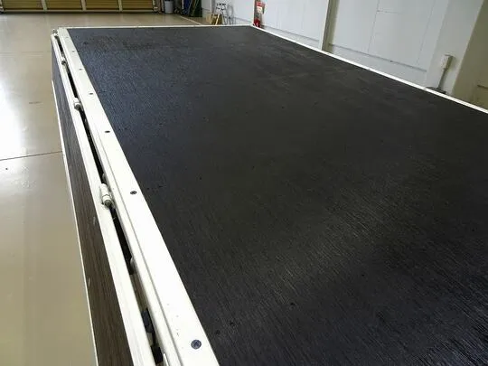 エルフ 2t FFL 標準 平ボデー 総重量5t未満