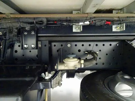 エルフ 1.85t FFL 標準 低温冷凍車 スタンバイ付 総重量5t未満