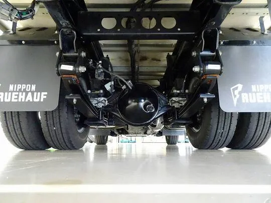 エルフ 1.85t FFL 標準 低温冷凍車 スタンバイ付 総重量5t未満