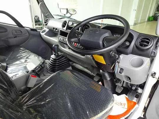 【年次点検済】デュトロ 3t FJL 標準 タダノ3段クレーン付