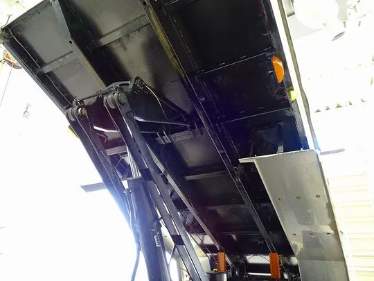 プロフィア 8.9t 3軸 2デフ ダンプ 410ps