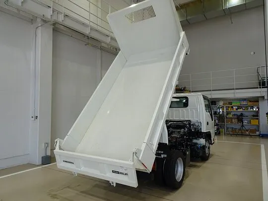 エルフ 2t 4WD FFL 強化ダンプ 未使用車