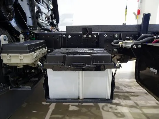 エルフ 2t 4WD FFL 強化ダンプ 未使用車