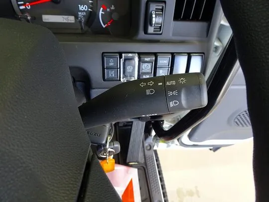 エルフ 2t 4WD FFL 強化ダンプ 未使用車