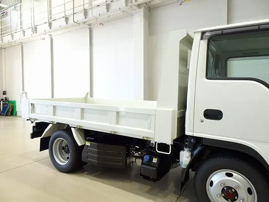 エルフ 2t 4WD FFL 強化ダンプ 未使用車