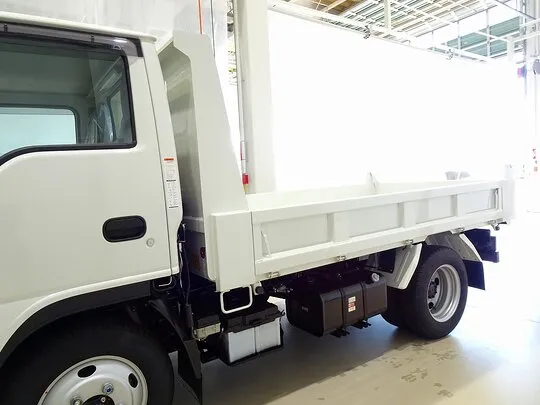 エルフ 2t 4WD FFL 強化ダンプ 未使用車