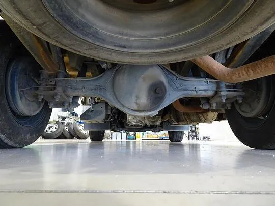 エルフ 1.5t 4WD FFL Sタイヤ 平ボデー