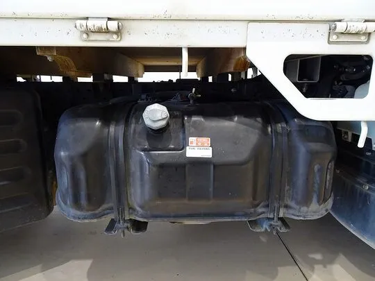 エルフ 1.5t 4WD FFL Sタイヤ 平ボデー