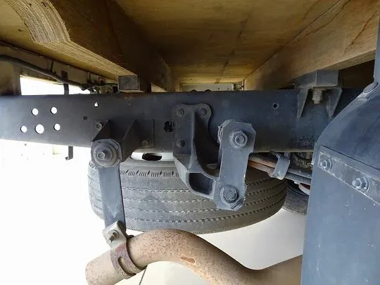 エルフ 1.5t 4WD FFL Sタイヤ 平ボデー